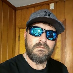 Meet your Posher, Clint